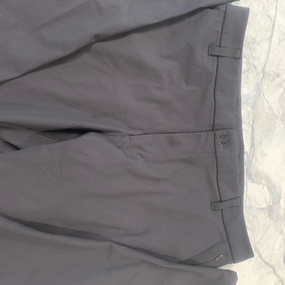 Lululemon Athletica Black Pants - RN 106259 E4